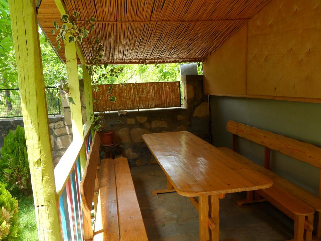 Guest House Nataly Yeghegnadzor Екстер'єр фото